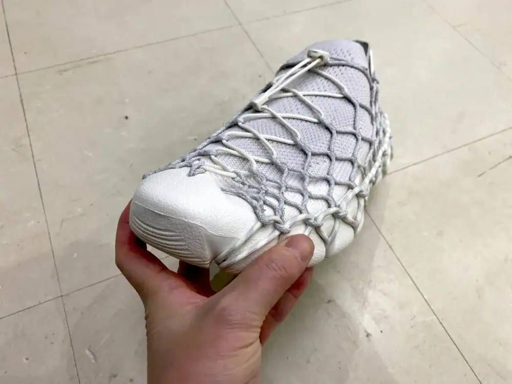 第3位　【履き心地2.0】KEENの傑作「UNEEK」が進化！究極フィットの次世代モデルをエディターが試し履き