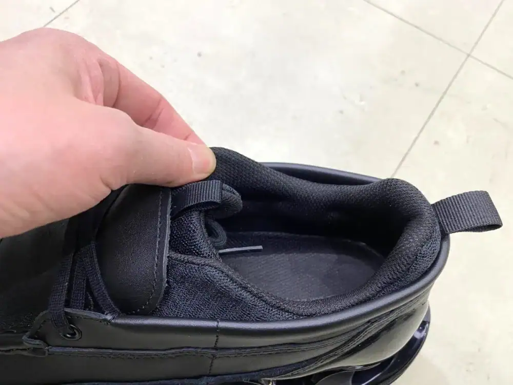 第2位　【革靴顔なのに異次元クッション】これがハイブリッドの完成形！ミズノ「ウエーブプロフェシー モック」をエディターが試し履き