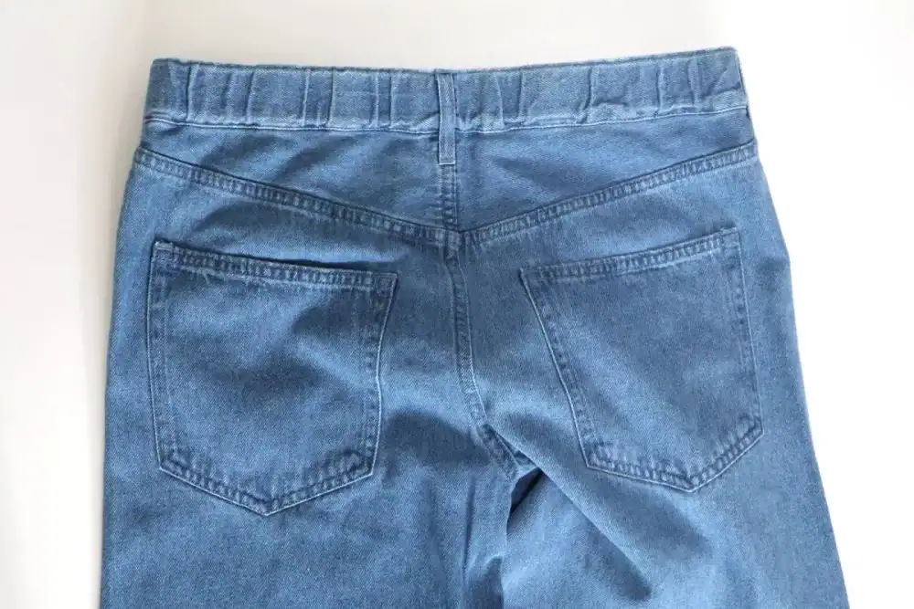 第2位　【安すぎて逆に怪しい…】ドンキ“ほぼ利益ゼロ”って正気か!?「999円ジーンズ」は本当に大人が穿けるクオリティなのか？ガチ検証