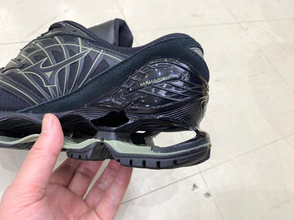 【MIZUNO】WAVE PROPHECY LS 