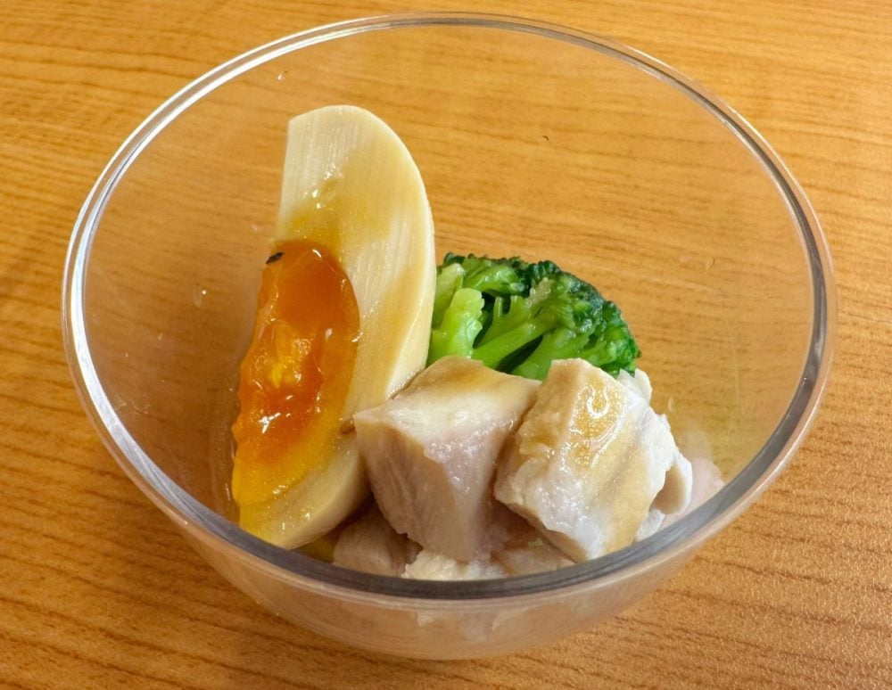 トレーニーにもおすすめ！山形産ハーブ鶏を使用した「チキンサラダ」