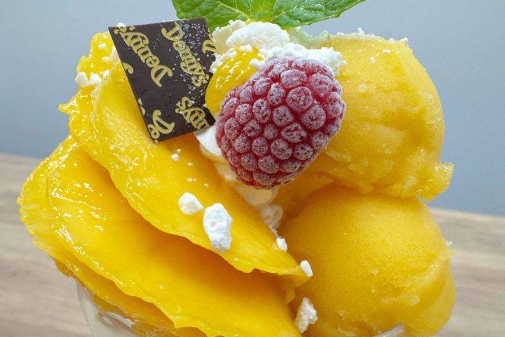 【デニーズ】7年ぶりの全店復活「完熟タイ産マンゴーが贅沢」待望スイーツがファミレスの域を超えていた…極上3品を最速実食レポート