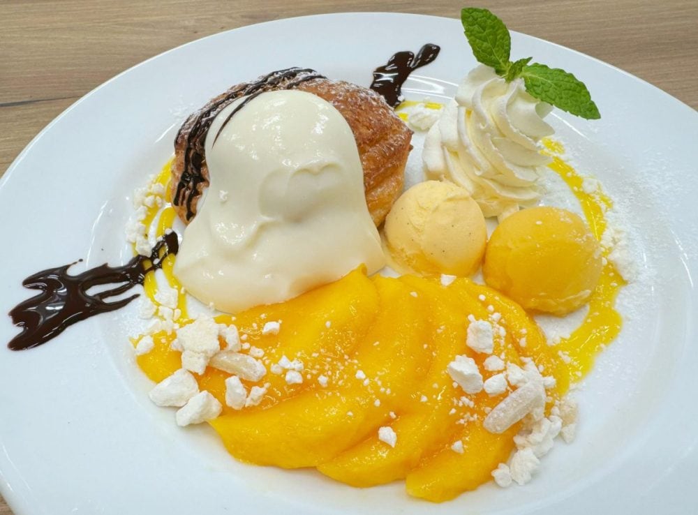 あつひやがクセになる贅沢プレート「マンゴーとレモンチーズクリームのデニッシュ」