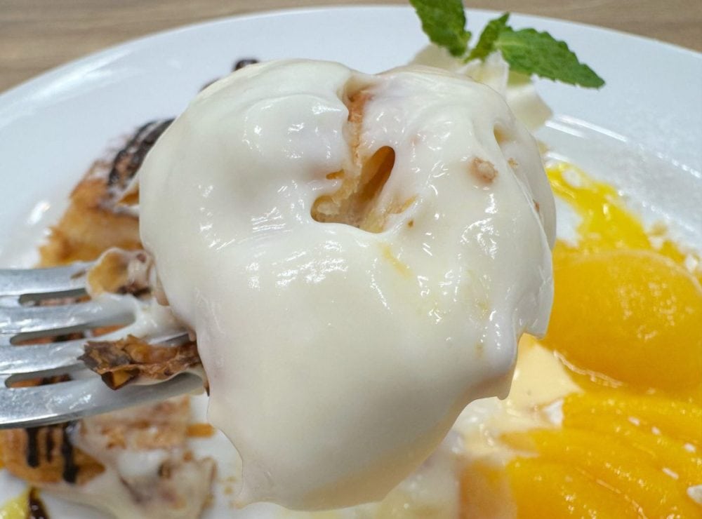 芳醇なバターの香りとすっきりとなめらかなレモンクリームが抜群に合います