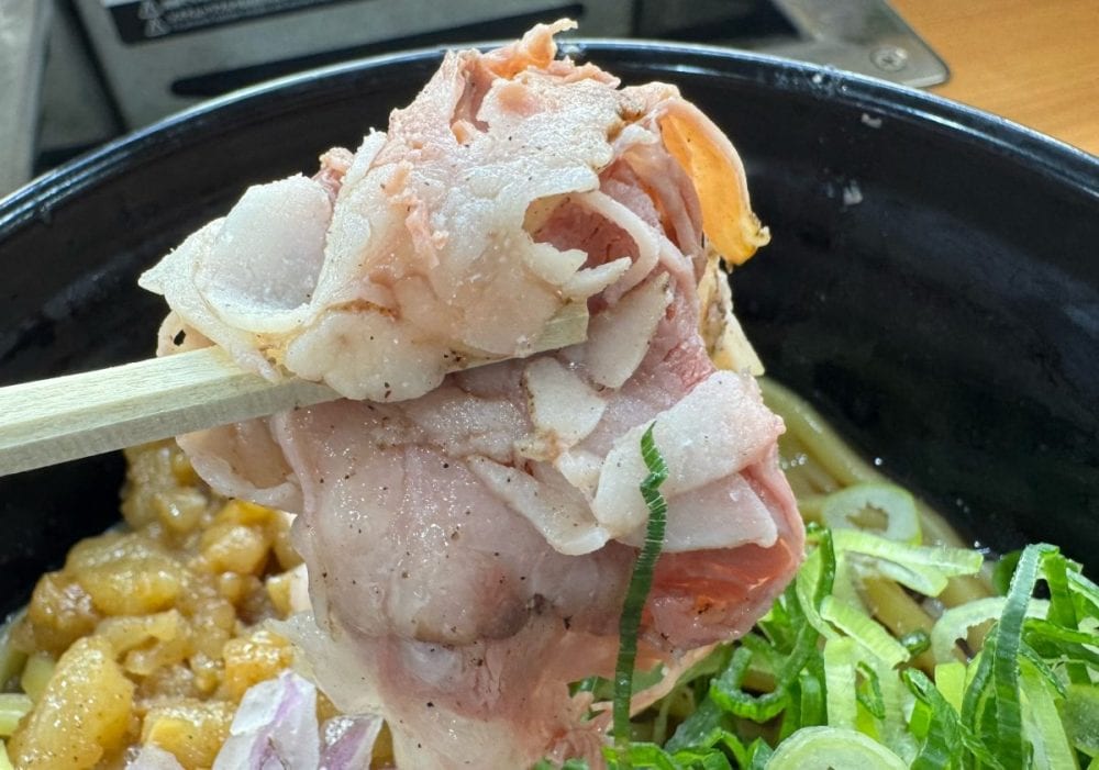 見た目の大人しさとは裏腹に、味の破壊力はシリーズで一番