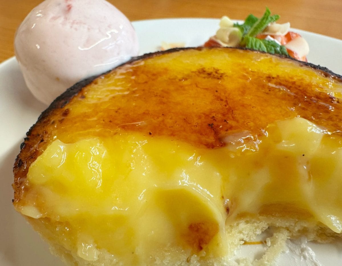 中からあつあつのカスタードがとろ～り