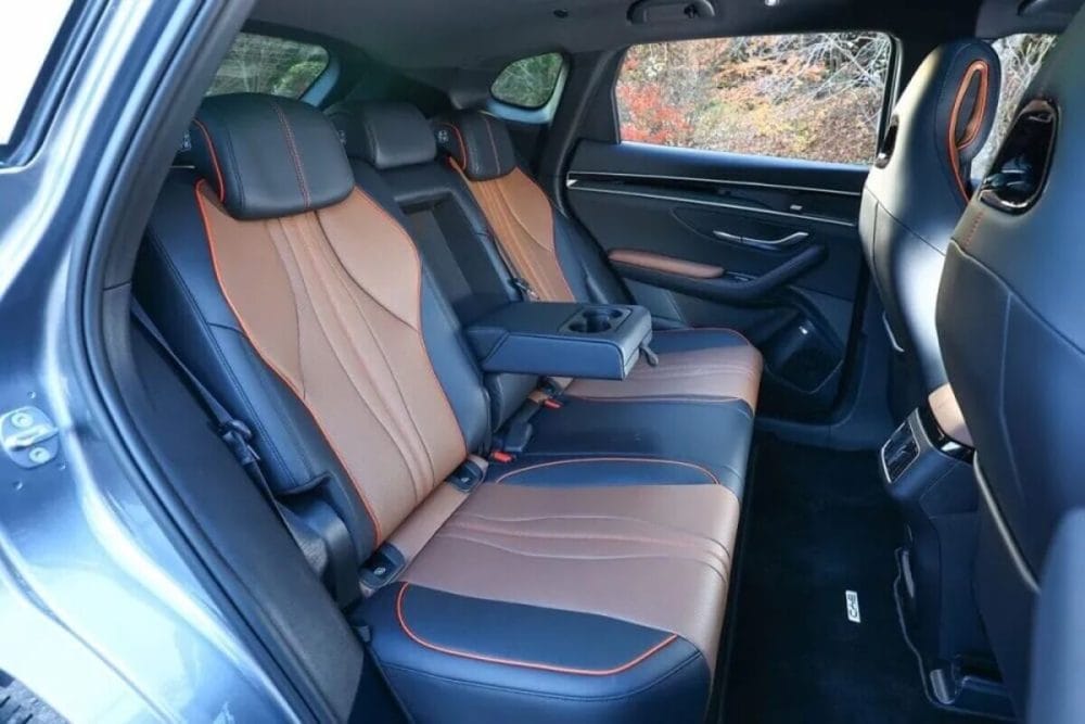 第3位　【日本車勢に付け入る隙なし!?】航続1200kmの怪物…BYD最新SUV「シーライオン6」はなんとPHEV！上質、高性能、超コスパに注目