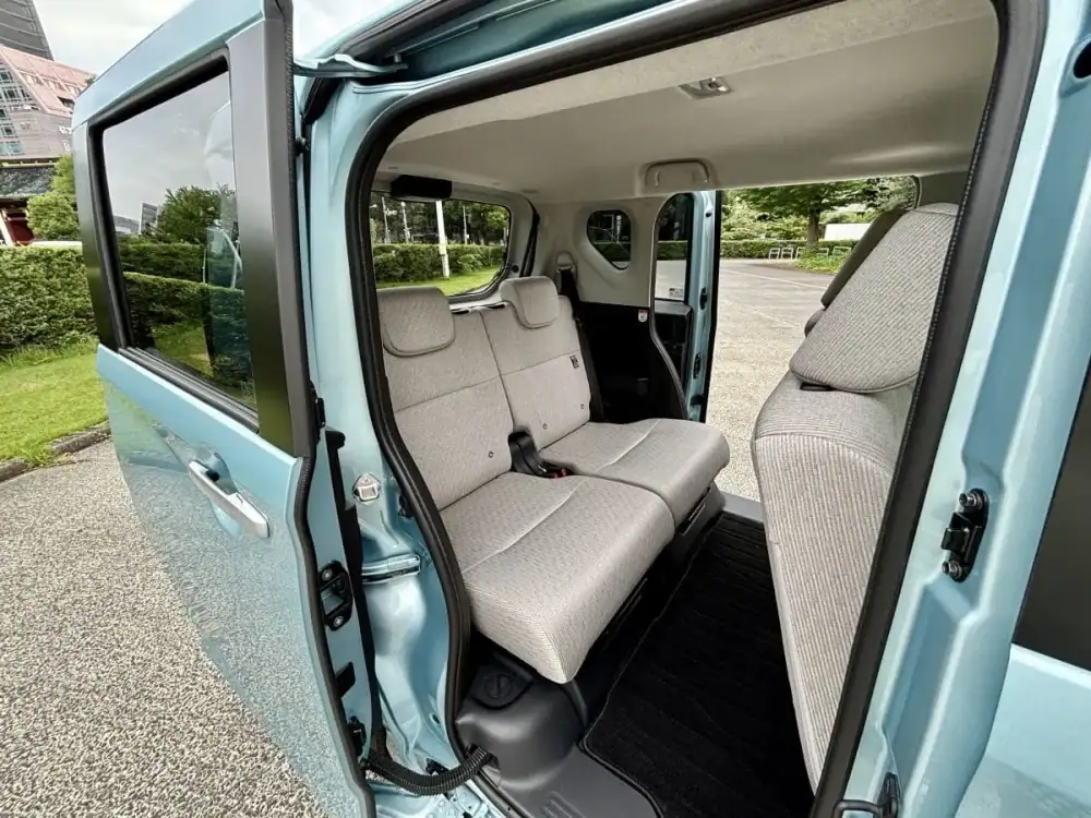 第2位　【N-BOXはもう高すぎる!?】135万円〜で買えるダイハツ「ムーヴ」が“ちょうどいい軽”の最適解！『いま買いカー大賞2026・軽ハイトワゴン大賞』