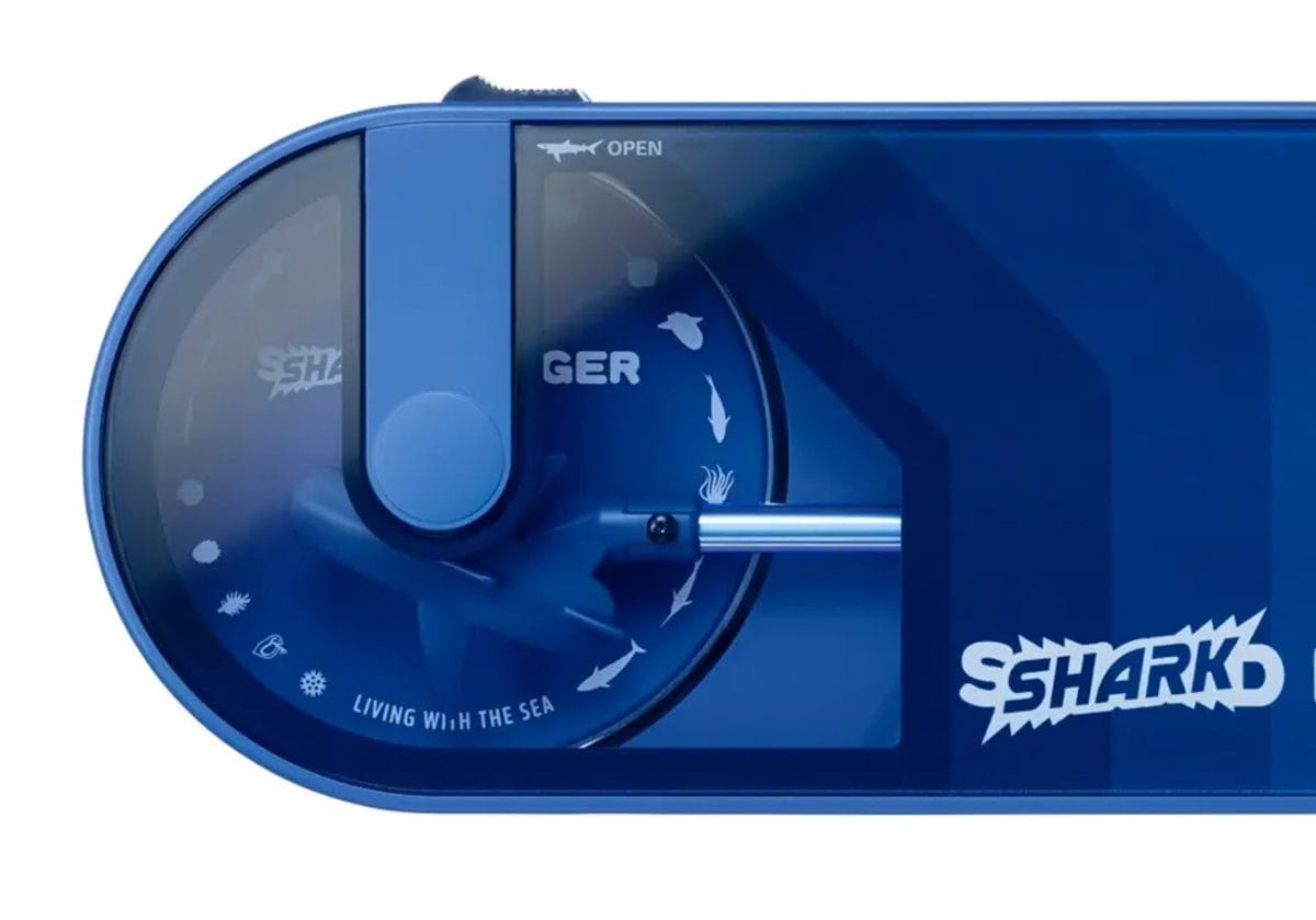 ポータブルレコードプレーヤーとして定評のある「SOUND BURGER」がベースとなっている「SHARK BURGER」