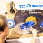 オーディオテクニカ×気仙沼の「サメ漁」共創プロジェクトにより誕生したポータブルレコードプレーヤー