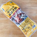 「やわらか味噌角煮」は2人前550gで、100gあたり221kcalと3種の中でもっともハイカロリー