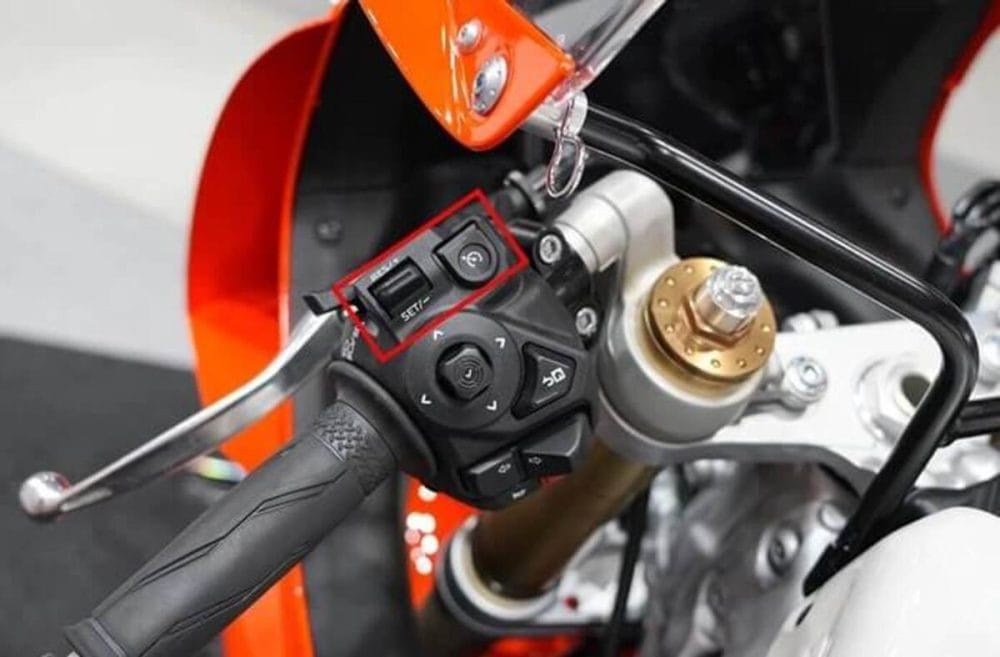 第1位　【反則級のカッコ良さ】ヤマハ「XSR900 GP」の新色が最高すぎる！ 80年代の伝説的レーサーを完全再現した“ネオクラシックの傑作”を徹底解説