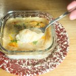 クリーミーなソースは、きのこの旨みが濃厚でクセのないおいしさ！　ご飯がどんどんすすみます。小さくカットされたマッシュルームもたくさん入っています。