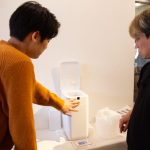 フタの開閉も自動。消臭除菌も自動。ゴミ袋の充填も自動。ゴミ袋の密封も自動。