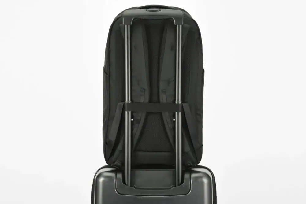 第2位　【通勤が劇的にラク】エースが本気で作った「超軽量＆多機能」最強ビジネスリュック降臨！