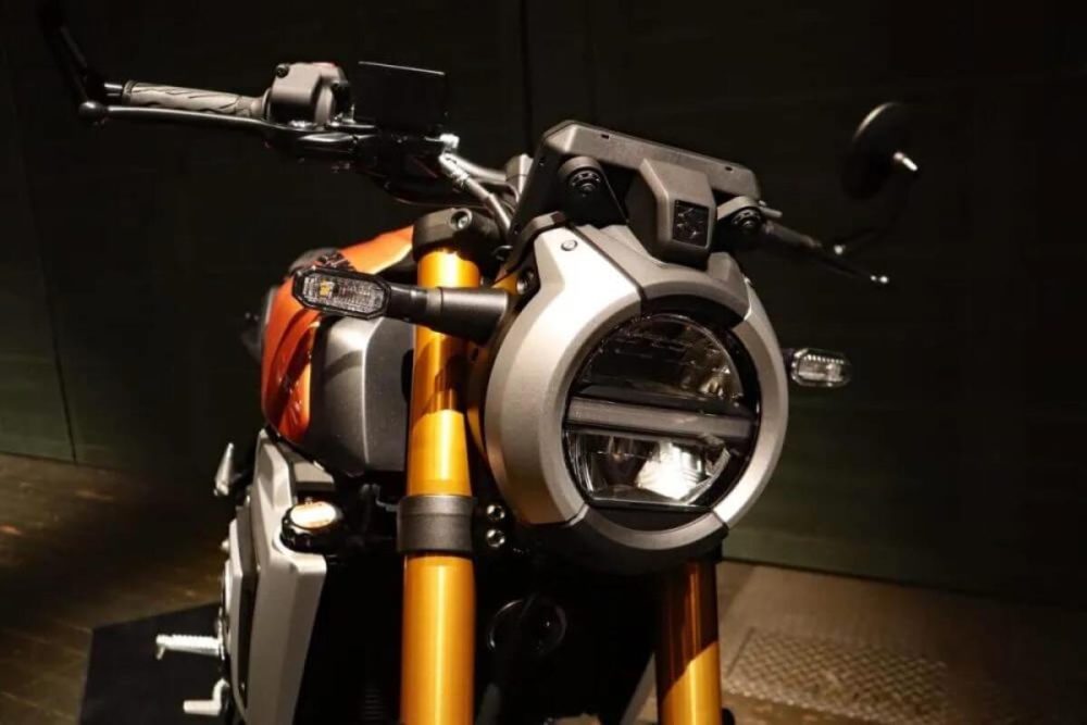 第2位　【初速で受注1000台超え】スズキの新型「GSX-8T / 8TT」が大ヒット。イタリアンデザインと最新装備の融合がたまらない