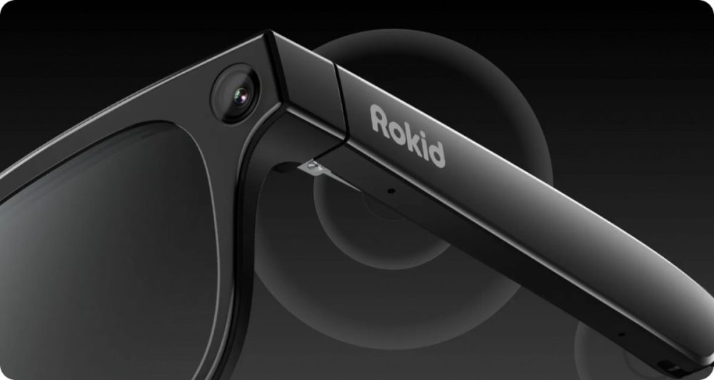 「Rokid スマートAIグラス」は、ハンズフリーでAI検索により見たモノ聞いたコトの詳細をリアルタイムで調べることができ、リマインダー機能によりスケジュール管理もこなす