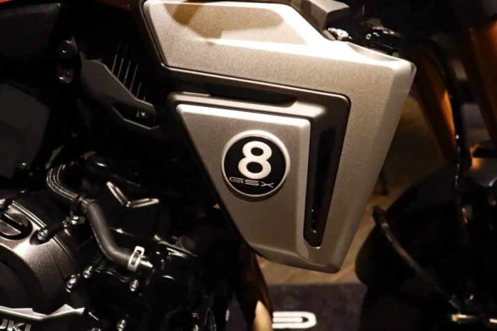 第2位　【初速で受注1000台超え】スズキの新型「GSX-8T / 8TT」が大ヒット。イタリアンデザインと最新装備の融合がたまらない