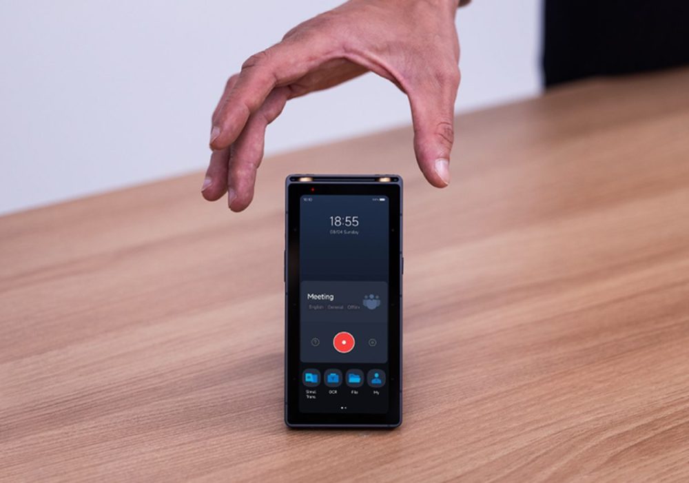 AIによる話者識別、キーワード抽出、ToDoリスト抽出、AIアシスタントによるQ&A、マインドマップ作成、カスタムテンプレート、文章整形など、情報整理を一気通貫でサポート