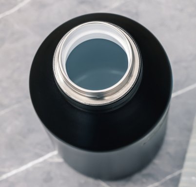 真空断熱構造の内側にはステンレスにセラミック加工が施される