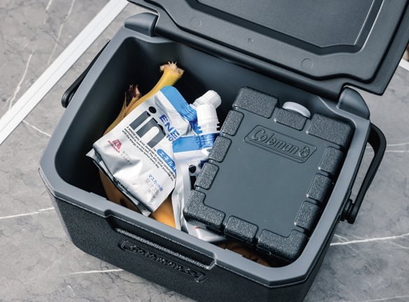 スポーツ時の弁当入れや、ゼリー、フルーツなど補食の保冷に最適なサイズ