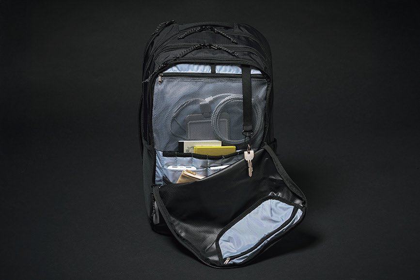 エル・エル・ビーン コンフォート・キャリー・ラップトップ・パック、42L 「フロントポケットはオーガナイザー付き」