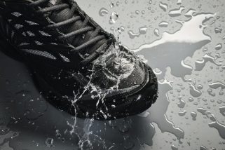 【通勤スニーカーの最適解】悪天候も完全制覇！“黒×ゴアテックス”でオンオフ使えるミズノ「ウエーブ プロフェシー」を指名買い