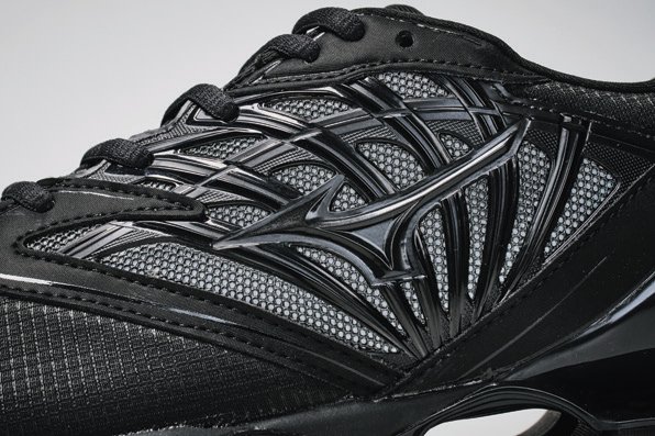 細部にまでこだわりを感じる秀逸なアッパーデザイン！