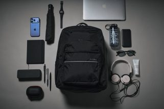 【通勤快適リュックの最適解】L.L.Beanの大定番が“全身黒”に！タフで都会的な「ブラックパックス」が覇権レベルに出来がイイ