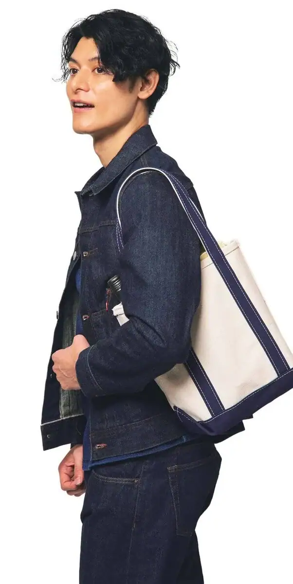 第2位　【なぜ今までなかった？】L.L.Beanの“原点”トートバッグに「タテ型」が爆誕！13型PCが収まるスマートさが秀逸すぎる