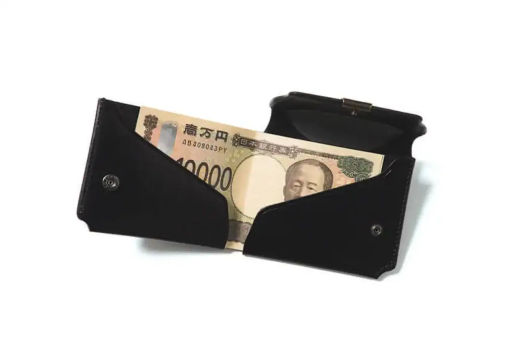 第3位　【あれもこれも欲しい…を即解決】絶品ミニ財布に“着るバッグ”まで！働き世代の願いを叶える傑作3選