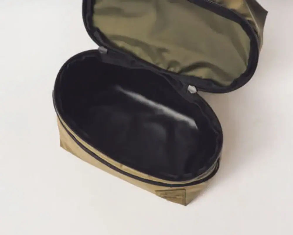 第3位　【1万円以下】L.L.Beanのマチ拡張バッグが凄すぎ！「意外と入る」手ぶら派必携の高機能ミニバッグ3選