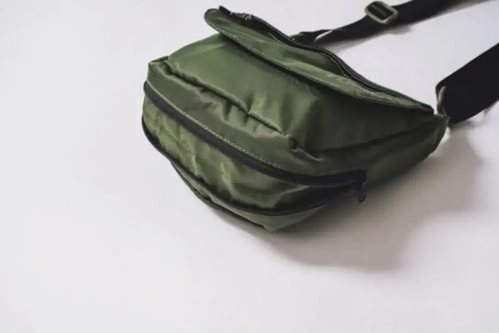 第3位　【1万円以下】L.L.Beanのマチ拡張バッグが凄すぎ！「意外と入る」手ぶら派必携の高機能ミニバッグ3選