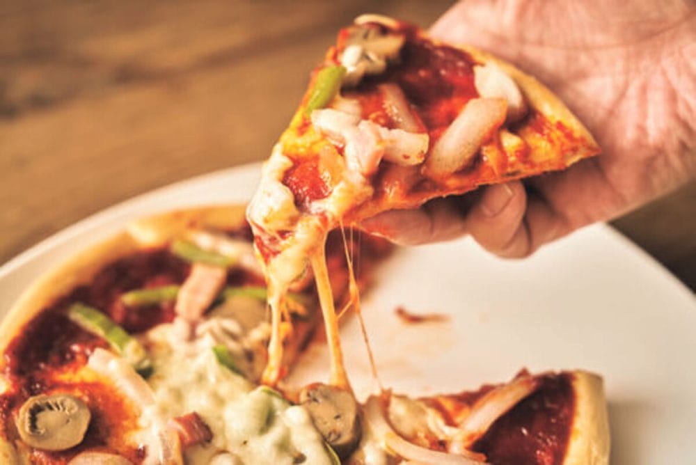 ややカリッと食感が強めの生地は歯ごたえが心地よくていい