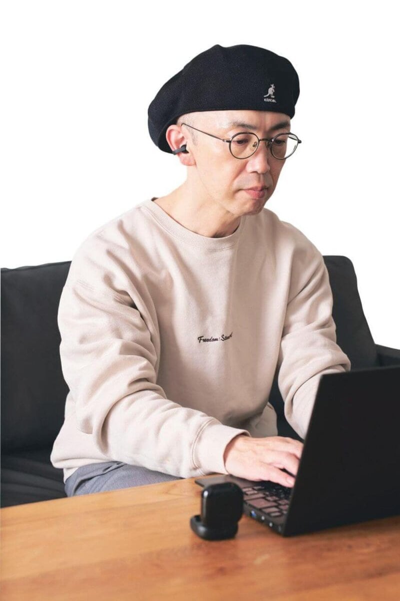 軽量で優しいつけ心地なので長時間装着していても耳が痛くなりにくい