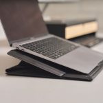 首や肩の負担を軽減