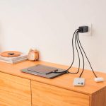 ひとつのコンセントで最大4つのガジェットを同時充電