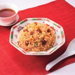 日清食品　冷凍 完全メシ DELI 黒胡椒がきいた炙り焼豚炒飯