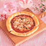 日清食品　冷凍 完全メシ DELI ナポリ風ベーコンミックスピザ