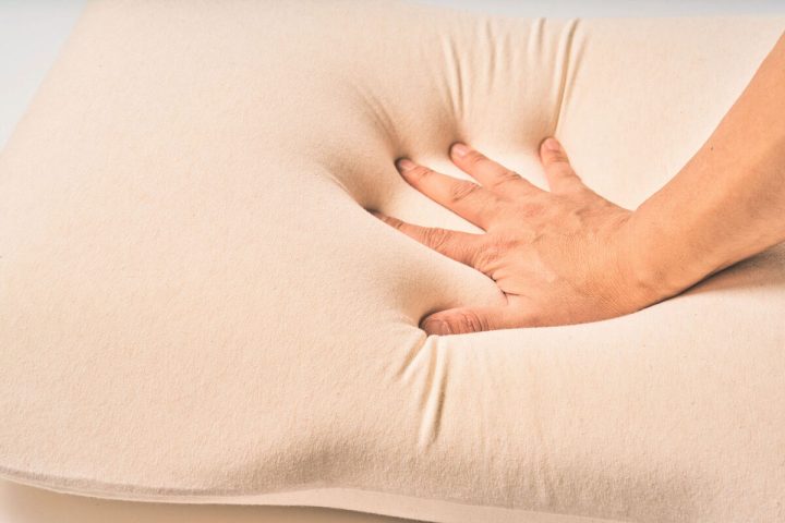 【睡眠キャンセル界隈を救う】ブレインスリープや西川も!「即寝落ち必至」の最新快眠グッズを徹底解説