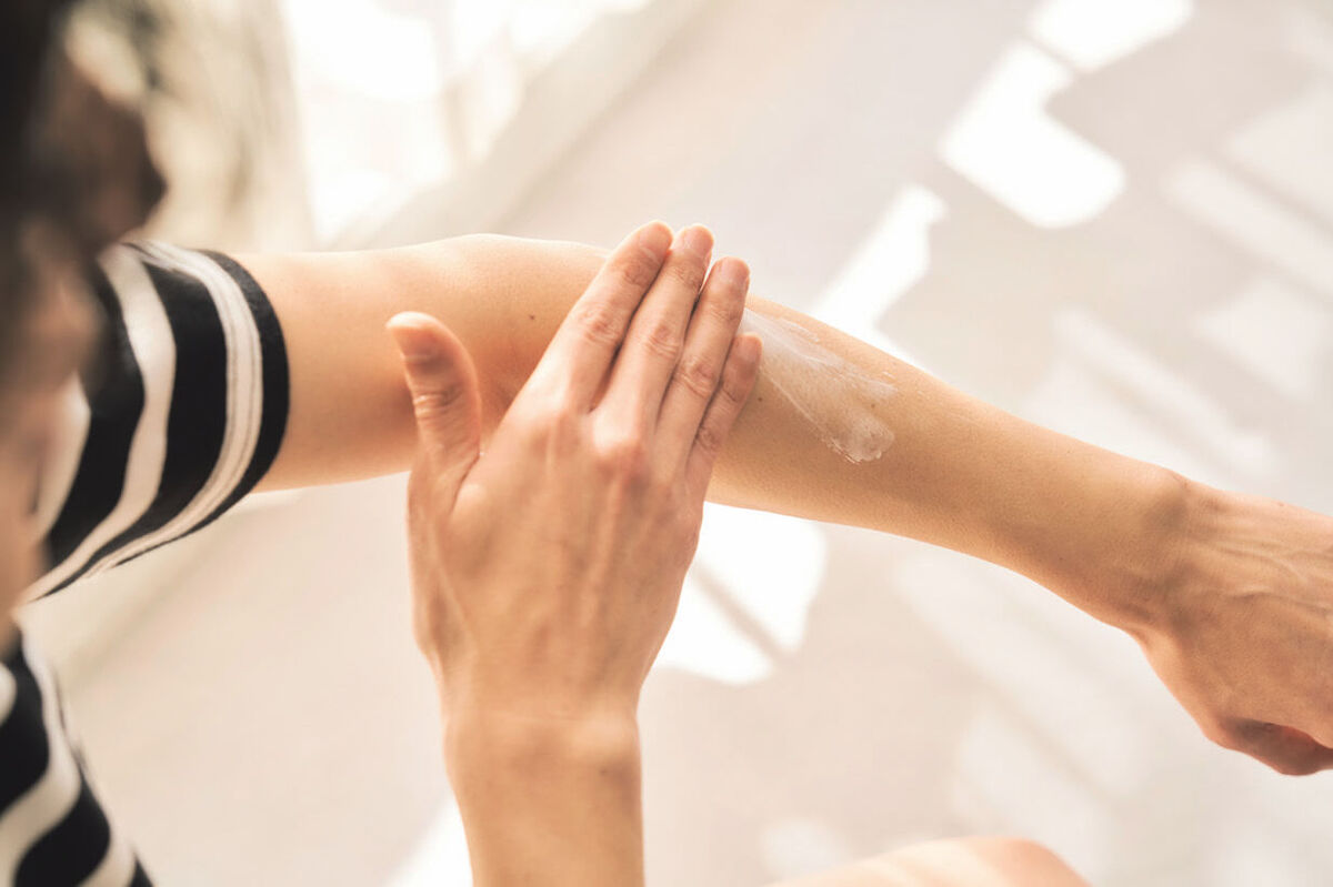 瞬間浸透テクノロジーを採用しており、角質層まで素早く届き、肌を保湿する