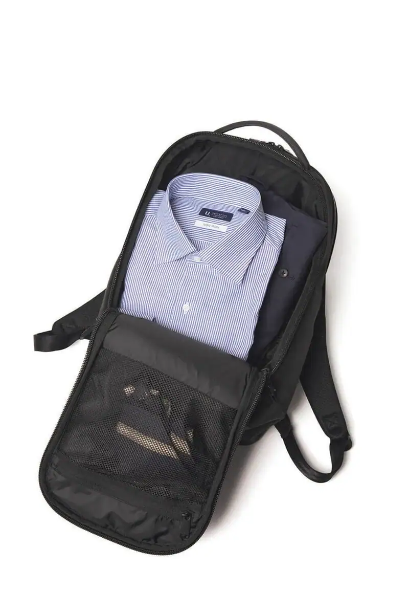 第3位　【出張快適リュックの最適解】ガバッと開いて超軽量！仕事も休日もこなす“フルオープン型”の最強バックパック3傑