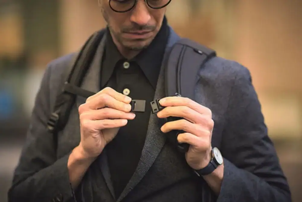 第1位　【通勤カバンの救世主】電車派「極薄8cm」、自転車派「ヘルメット収納」！目的別バックパックの大正解