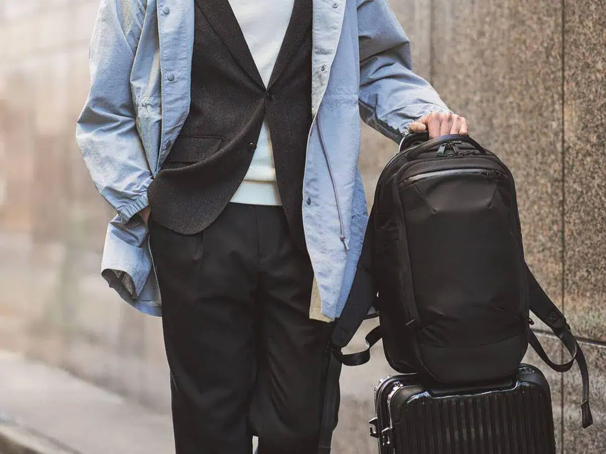 第3位 【出張快適リュックの最適解】ガバッと開いて超軽量!仕事も休日もこなす“フルオープン型”の最強バックパック3傑