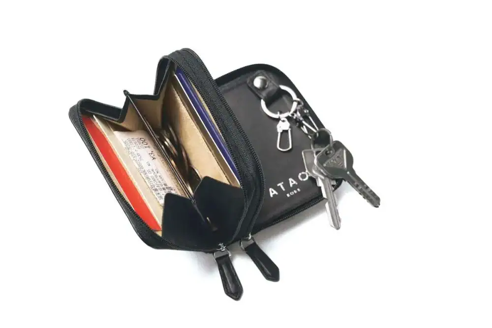 第1位　【収納力が異常】カード21枚からスマホまで！身軽に動きたい大人のための“新時代”ウォレット4選を徹底解説