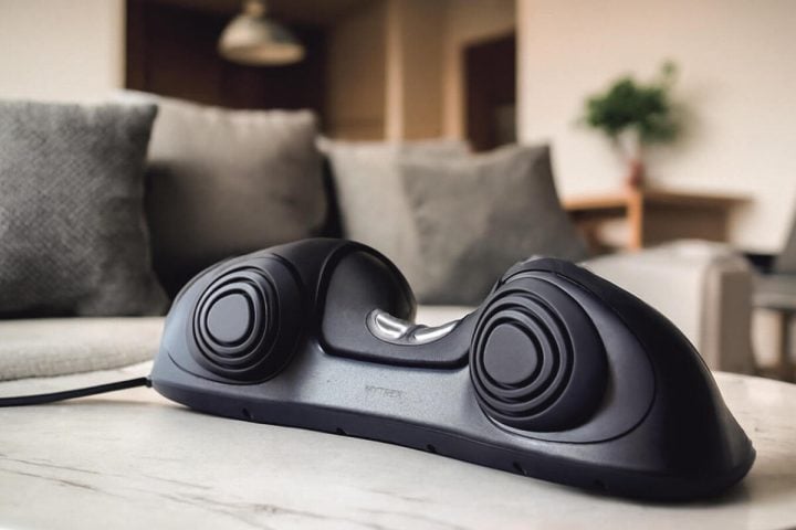 【SNSで大バズり】MYTREXの首ケア家電が第2世代へ!肩や目まで癒やす“QOL爆上がり”の傑作「RESETNECK」を解説