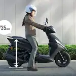 第3位　【原付免許で乗れるヤマハの125cc】新基準原付「JOG ONE」が快適すぎる！25万円台＆乗りやすさを重視した“軽快スクーター”の正解