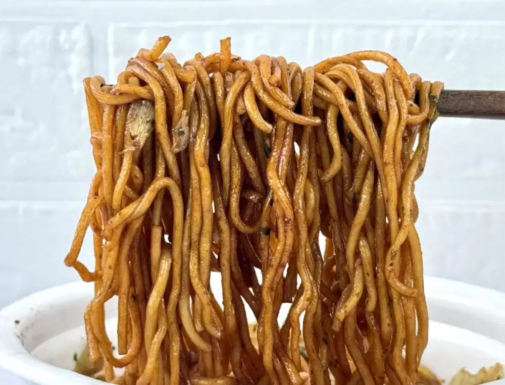 第1位　「星5レベル」マニアがガチ採点！進化系・汁なしカップ麺最新BEST3【1位は究極の進化を遂げたカップ焼そば界の帝王】