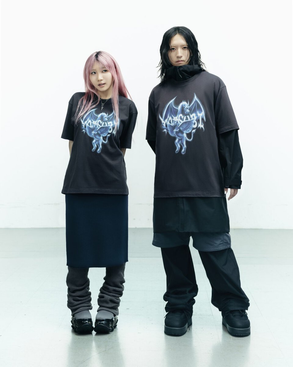 YOASOBI x doublet コラボTシャツ ファミレス　Sサイズ ユニクロの限定UTに待望第二弾】5年越しのYOASOBIコラボ！4人の