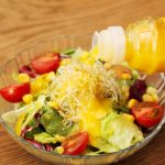 使う食材は自由！彩りサラダ